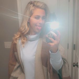 Meet your Posher, Cara